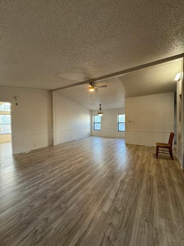 1986 Bonnavilla Mobile Home