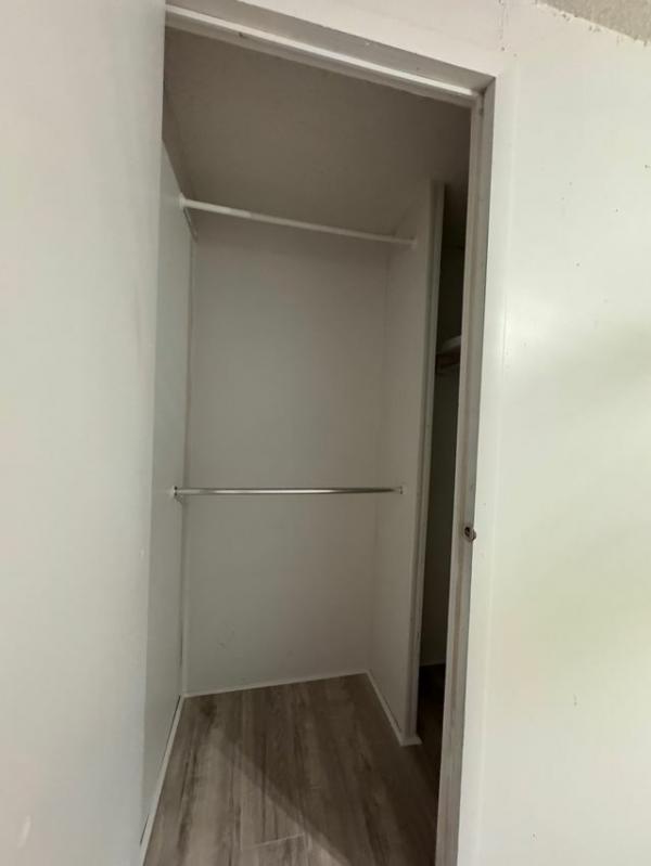 1986 Bonnavilla Mobile Home