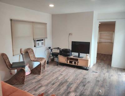 Photo 4 of 12 of home located at 5757 66th St N. Saint Petersburg, FL 33709