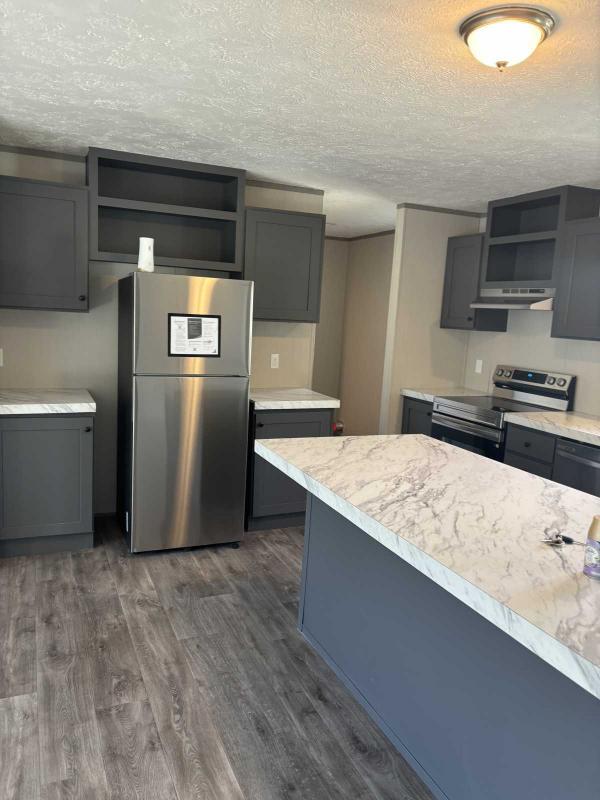 2025 Fleetwood The Summit Mobile Home