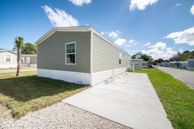 Photo 5 of 31 of home located at 1300 Hand Ave Lot D17 Ormond Beach, FL 32174