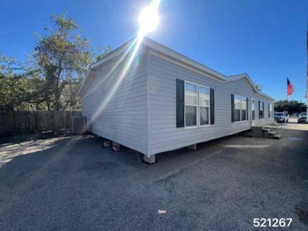 Photo 1 of 2 of home located at Palm Harbor Village 401 W Ih-10 Seguin, TX 78155