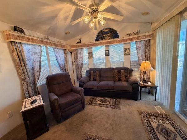 1998 Fleetwood Manufactured Home