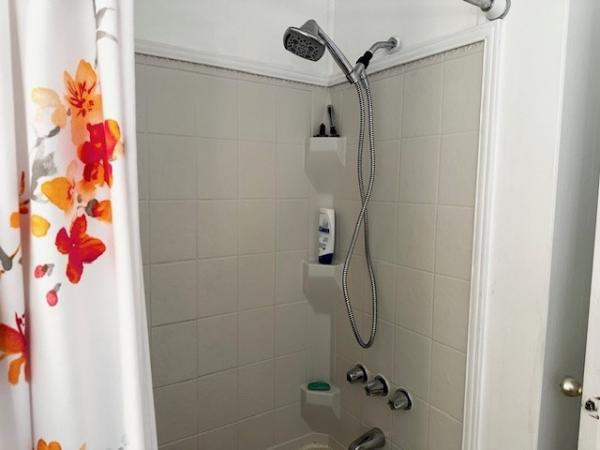 1978 Hillcrest Manufactured Home