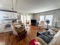 1978 Hillcrest Manufactured Home