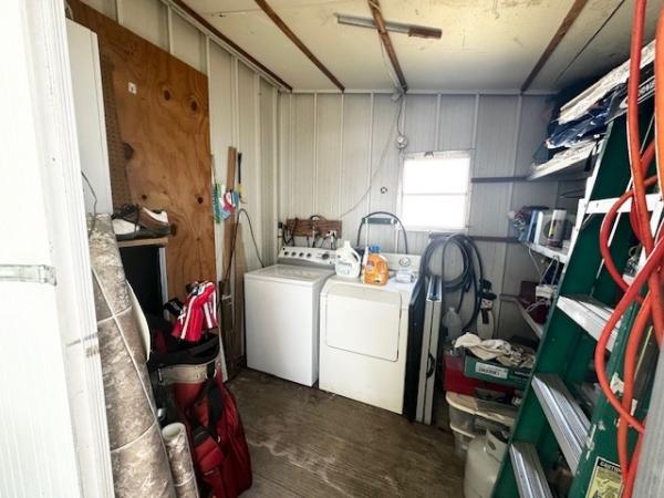 1978 Hillcrest Manufactured Home