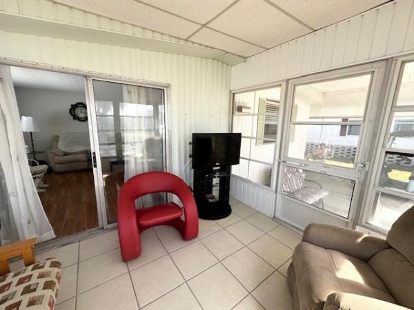 1978 Hillcrest Manufactured Home