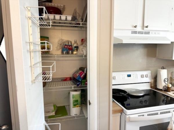 1985 Broo Manufactured Home