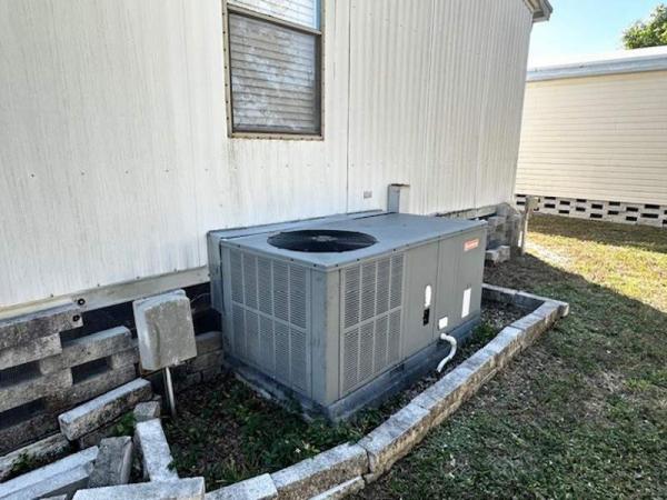 1985 Broo Manufactured Home