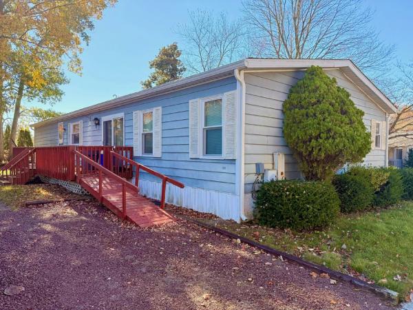1985 Schult CedarKnoll Manufactured Home