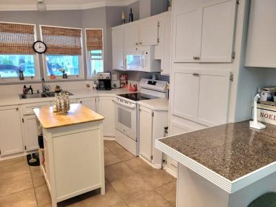 Photo 3 of 20 of home located at 6016 Presidential Cir Zephyrhills, FL 33540