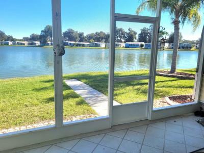 Photo 3 of 20 of home located at 41038 Bream Cir Zephyrhills, FL 33540