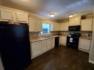 Mobile Home at 4100 Us Hwy 29 N #185 Greensboro, NC 27405