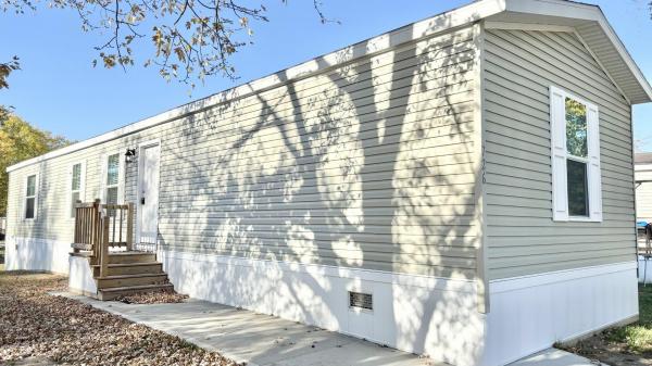 Photo 1 of 2 of home located at 726 Tansel Rd Lot 249 Indianapolis, IN 46234