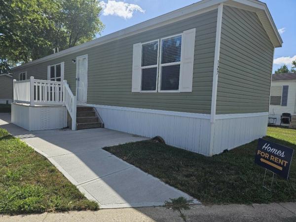 Photo 1 of 2 of home located at 6501 Germantown Rd #127 Middletown, OH 45042