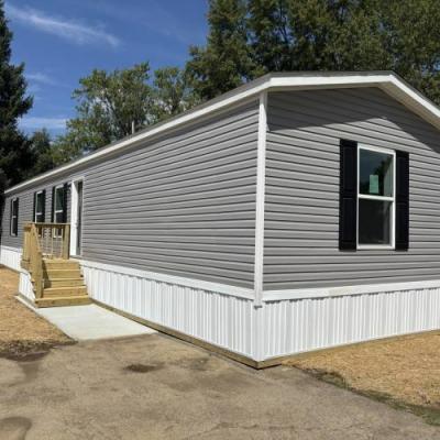 Mobile Home at 27 Crestwood Drive #0066 Middletown, IN 47356