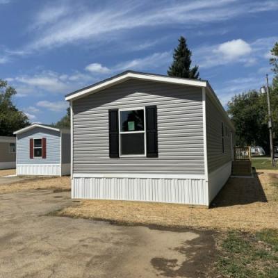 Photo 2 of 39 of home located at 27 Crestwood Drive #0066 Middletown, IN 47356