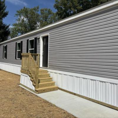 Photo 3 of 39 of home located at 27 Crestwood Drive #0066 Middletown, IN 47356