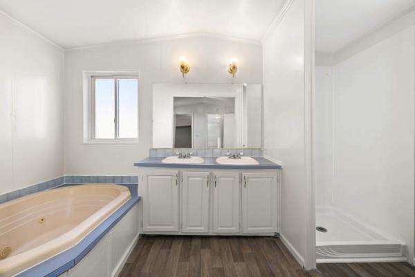 1994 Guerdon Manufactured Home