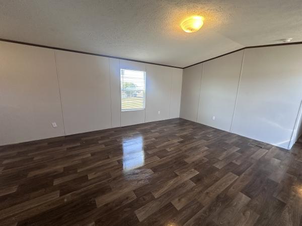 2022 47TRS16763AH22S  Home