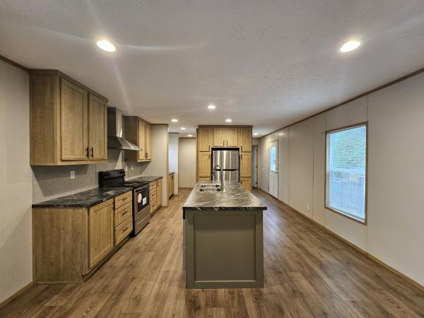 2022 30CEE16763EH22  Home