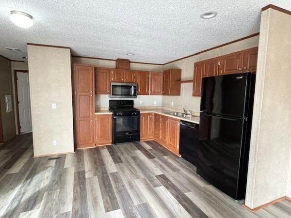 2021 LH166432-F  Home