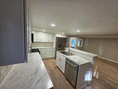 Photo 3 of 14 of home located at 342 N. Kenbrook St. SE Grand Rapids, MI 49548