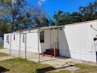 Photo 4 of 13 of home located at 1701 Skipper Rd Tampa, FL 33613