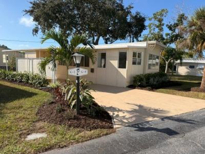 Photo 3 of 8 of home located at 508 44th Ave. E. Lot C-08 Bradenton, FL 34203