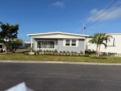 Photo 5 of 8 of home located at 508 44th Ave. E. Lot E-31 Bradenton, FL 34203