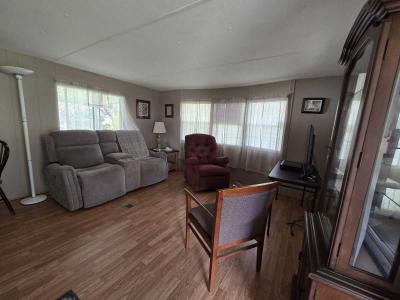 Photo 3 of 8 of home located at 36314 Shady Oaks Drive Dade City, FL 33525