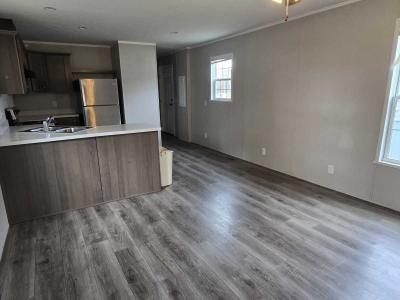 Photo 2 of 8 of home located at 3250 Maysville Pike #52 Zanesville, OH 43701