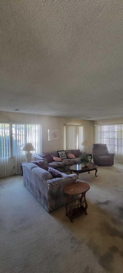 Photo 3 of 10 of home located at 17700Avalon Bl.#214 Carson, CA 90746