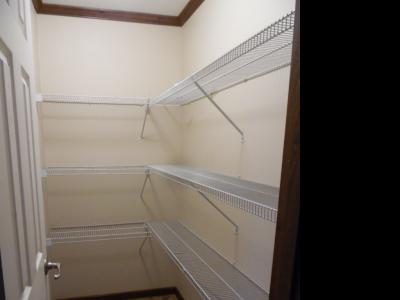 Photo 4 of 6 of home located at 28696 Mapleleaf Flat Rock, MI 48134