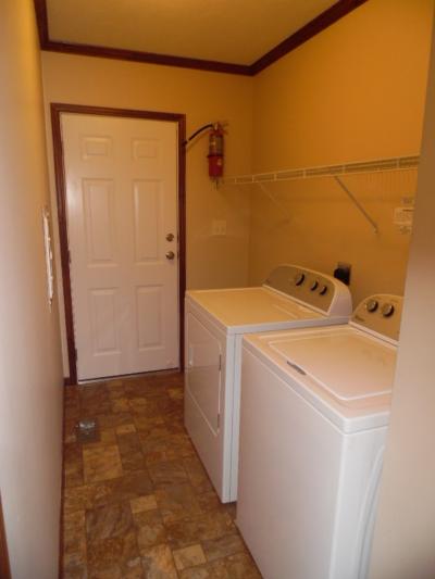 Photo 5 of 6 of home located at 28696 Mapleleaf Flat Rock, MI 48134