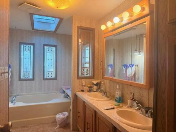 1985 Schult CedarKnoll Manufactured Home