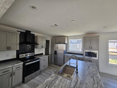 Photo 3 of 10 of home located at 631 Mill Run Avenue Kyle, TX 78640