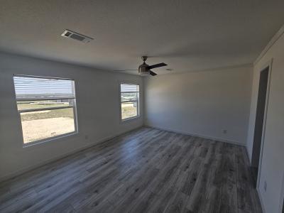 Photo 4 of 8 of home located at 631 Mill Run Avenue Kyle, TX 78640