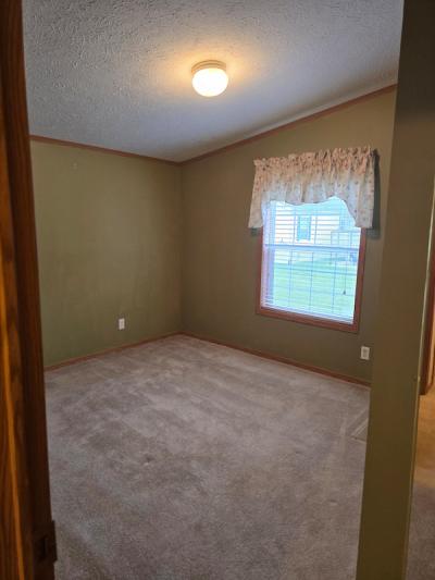 Photo 5 of 15 of home located at 875 Bayberry Manteno, IL 60950