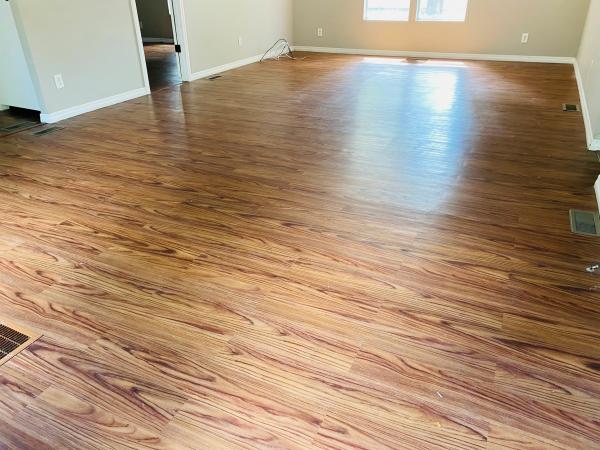 2000  Mobile Home For Sale