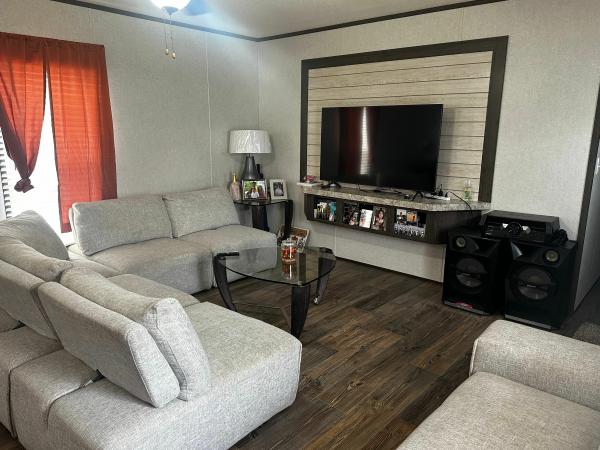 2019 FLEETWOOD HOMES, INC 240AE16763A Mobile Home