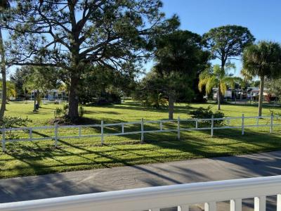 Photo 2 of 14 of home located at 812 Concord St Vero Beach, FL 32966