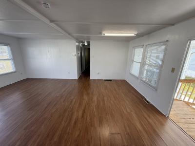 Photo 3 of 14 of home located at 603 63rd Ave W #W8 Bradenton, FL 34207