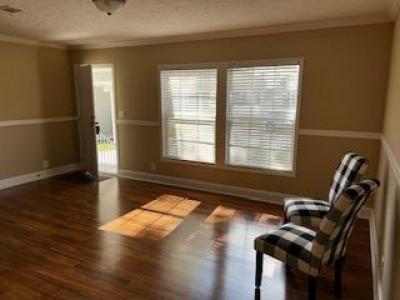 Photo 4 of 20 of home located at 214 Dordrecht Street Ellenton, FL 34222