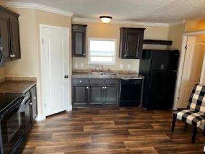 Photo 5 of 20 of home located at 214 Dordrecht Street Ellenton, FL 34222