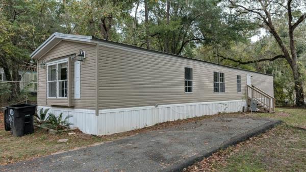 2004 Clayton Homes Inc Mobile Home For Sale