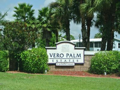 Photo 3 of 10 of home located at 1405 82nd Avenue, Site #104 Vero Beach, FL 32966