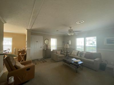 Photo 5 of 20 of home located at 36114 Palm Breeze Lane Grand Island, FL 32735