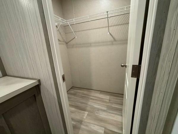 2024 Clayton The Maynardville Classic 76 Manufactured Home