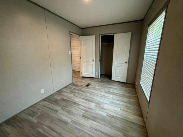 2024 Clayton The Maynardville Classic 76 Manufactured Home